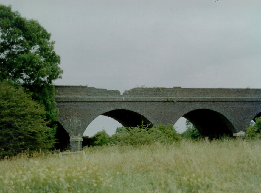Looking south along the viaduct.