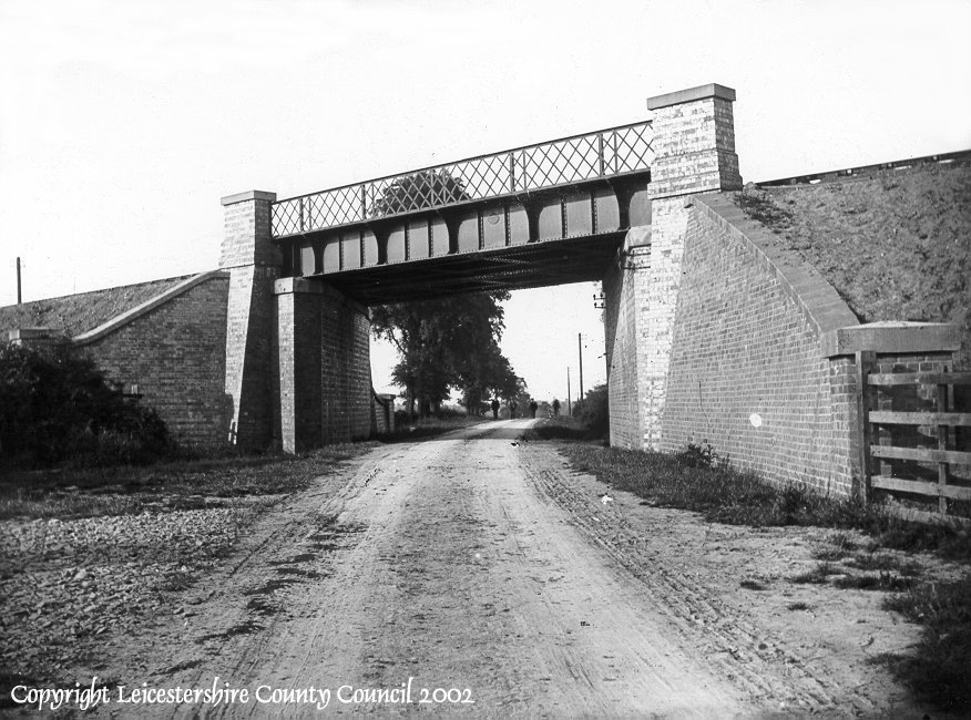Bridge 409 looking north.  Summer 2002.